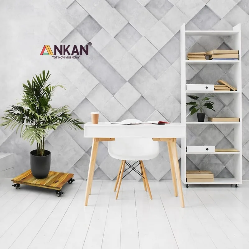 ANKAN 2026: 4 cải tiến để bạn mua sắm an tâm hơn 3 Đế chậu cây gỗ chữ nhật có bánh xe ANKAN trong góc làm việc