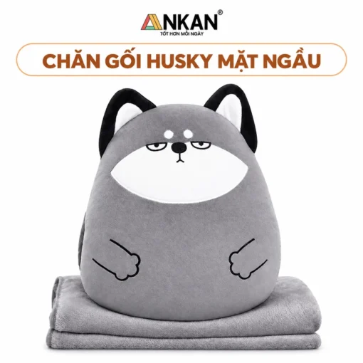 Chăn Gối Công Sở 3 Trong 1 Kiểu Chó Husky Mặt Ngầu trên nền trắng, logo ANKAN và tên mẫu trong khung bo tròn